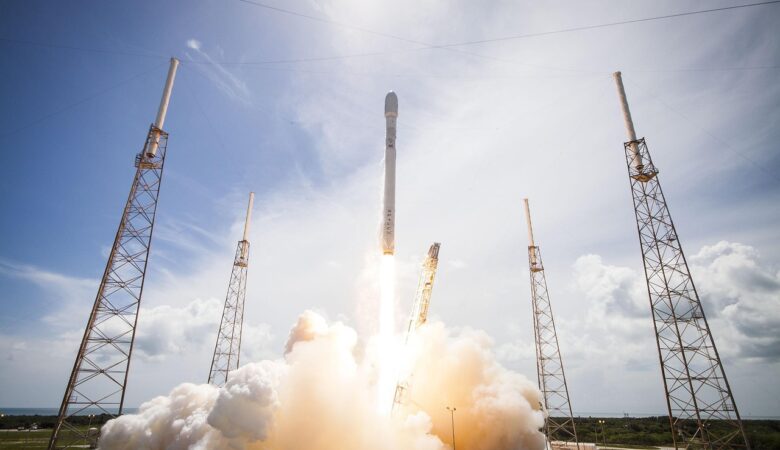 SpaceX e Blue Origin devem investigar os últimos testes de foguetes, diz FAA